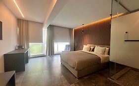 Signature Suites - Athens